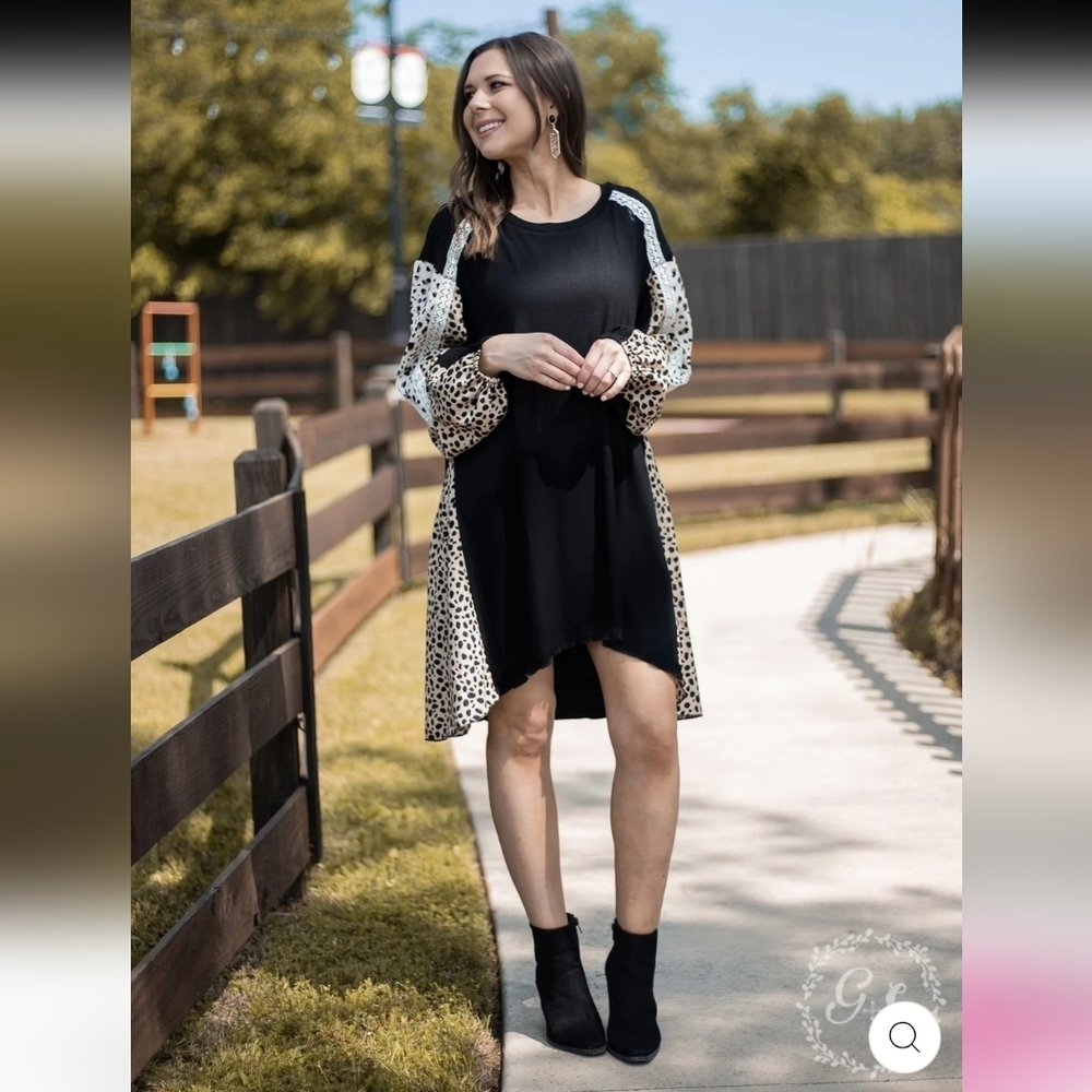 Grace And Emma Chic Black and White Long Sleeve Dress
